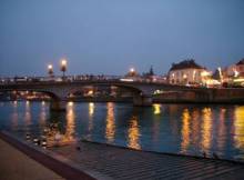 Les ponts de Lagny sur Marne illuminé par le Secours Catholique