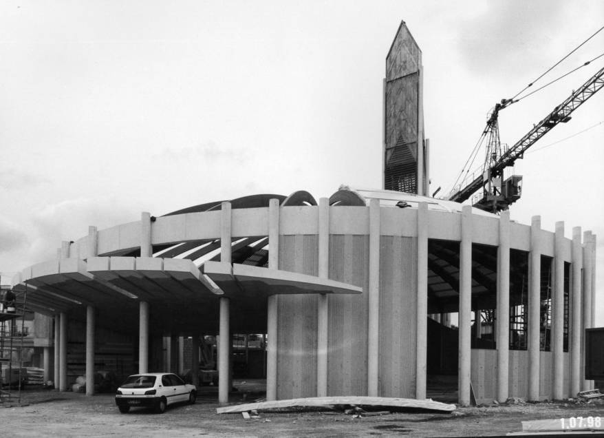 Construction de l'église Notre dame du Val a